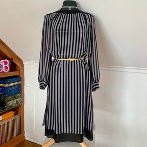 Vintage striped Dress with Button-up back